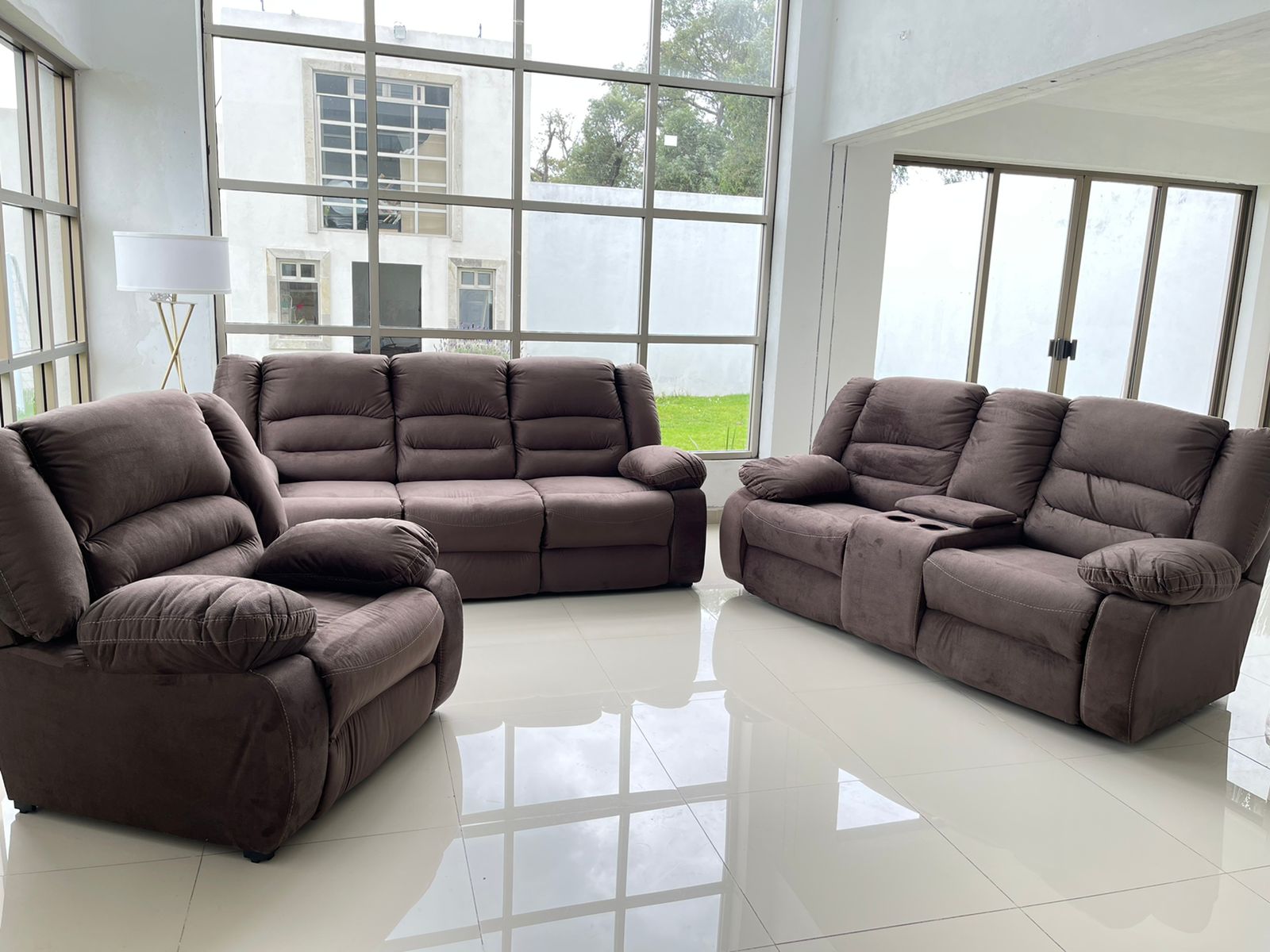 Sala Milán 3-2-1